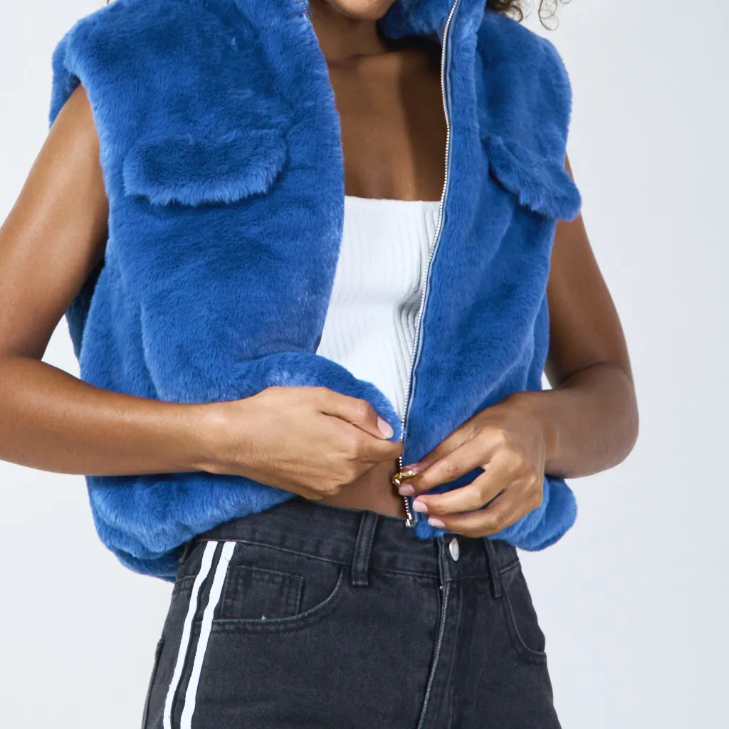 Fuzzy sleeveless vest with stand collar wholesale