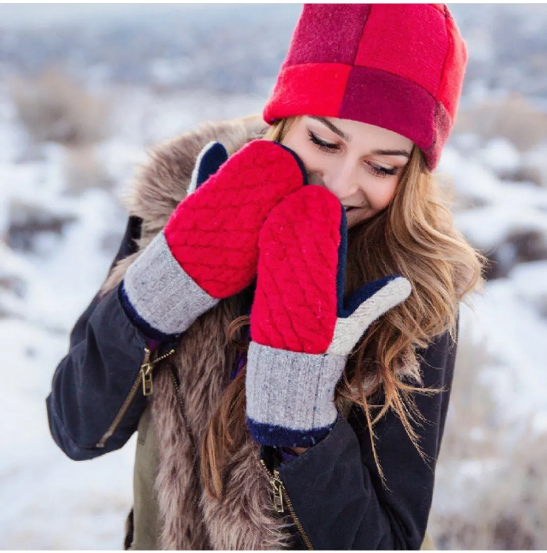 Small Adult Mittens | Apple Orchard